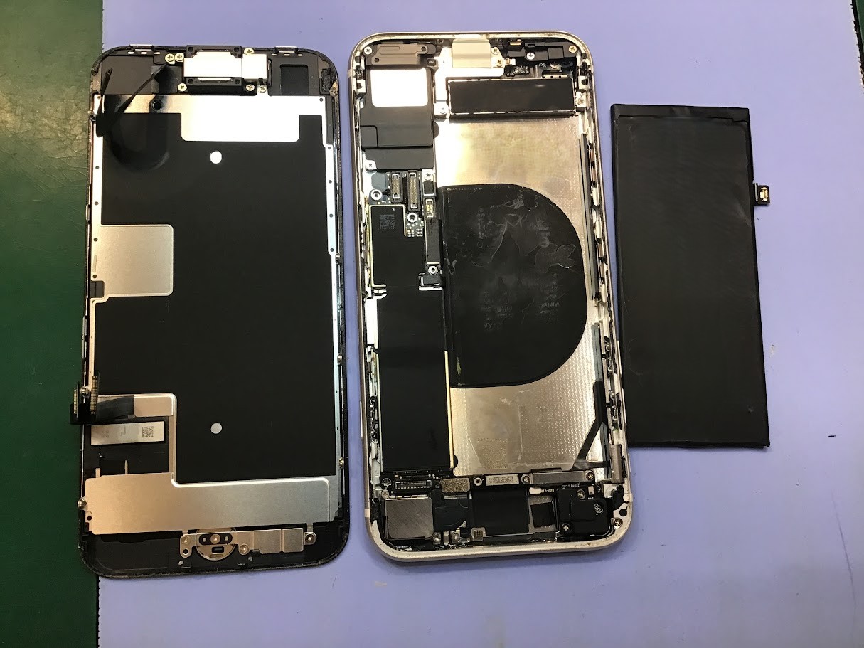 iPhoneSE2のバッテリー交換ならデータそのまま修理可能なスマホ修理工房セレオ甲府店へ！
